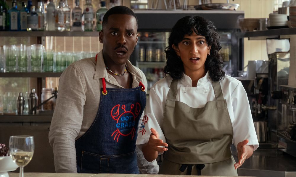 Sunita Mani and Ncuti Gatwa in THE ROSES.